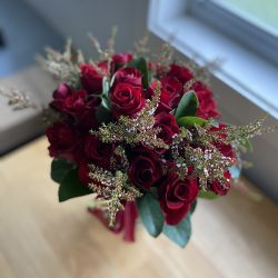Graceful Blooms Mortdale Romance bouquet